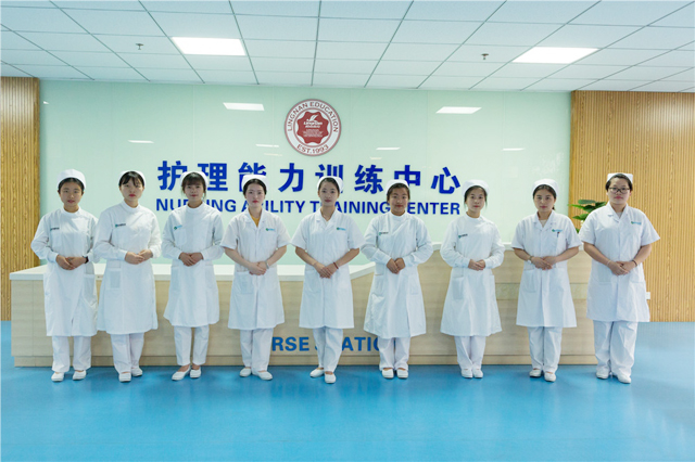 广东岭南现代技师学院实训场室介绍